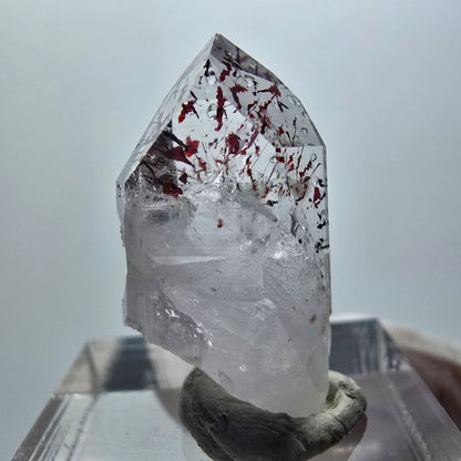 Harlekin Phantom Quarz mit Analcim Streep Mine Goboboseb Namibia 25*14*9mm