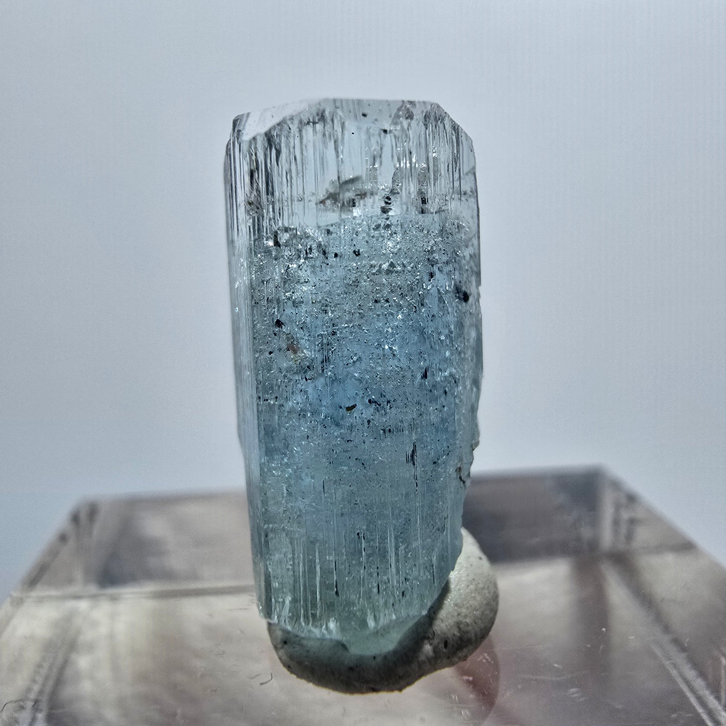 Sehr klarer Aquamarin X Kristall, blau Erongo, Namibia 18*8*7mm