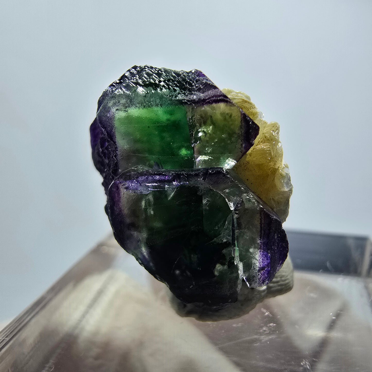 Sehr klare Phantom Fluorit Würfel, Muskovit Stufe Erongo, Namibia 17*12*12mm