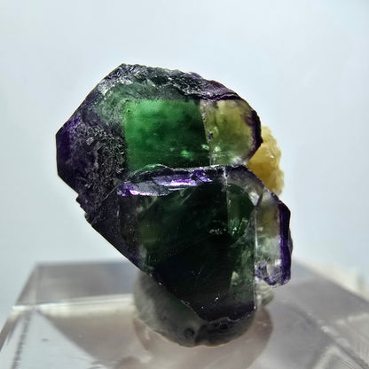 Sehr klare Phantom Fluorit Würfel, Muskovit Stufe Erongo, Namibia 17*12*12mm