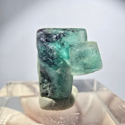 Klare Phantom Fluorit Würfel Stufe, grün lila blau Erongo, Namibia 16*13*7mm