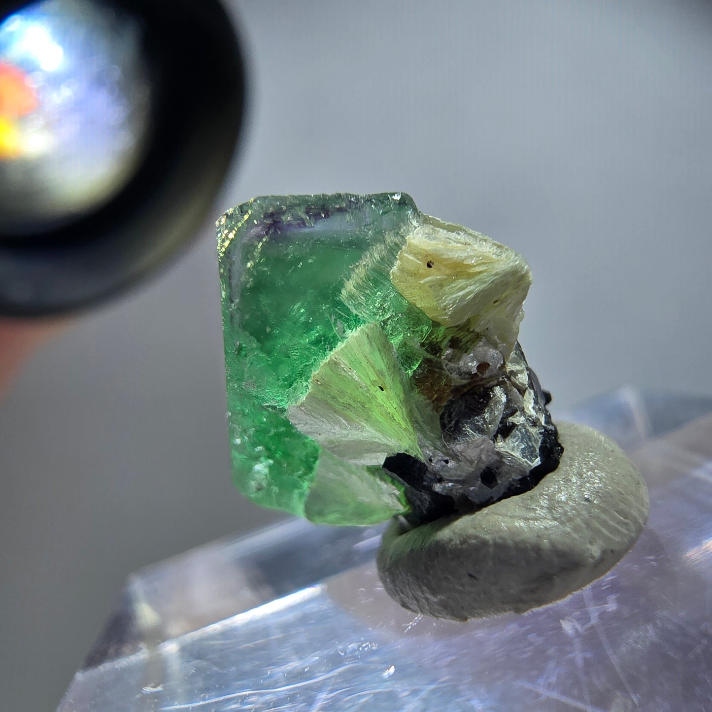 Seltener Phantom Fluorit Würfel, Schörl Turmalin, Muskovit Erongo, Namibia 13*12*10mm