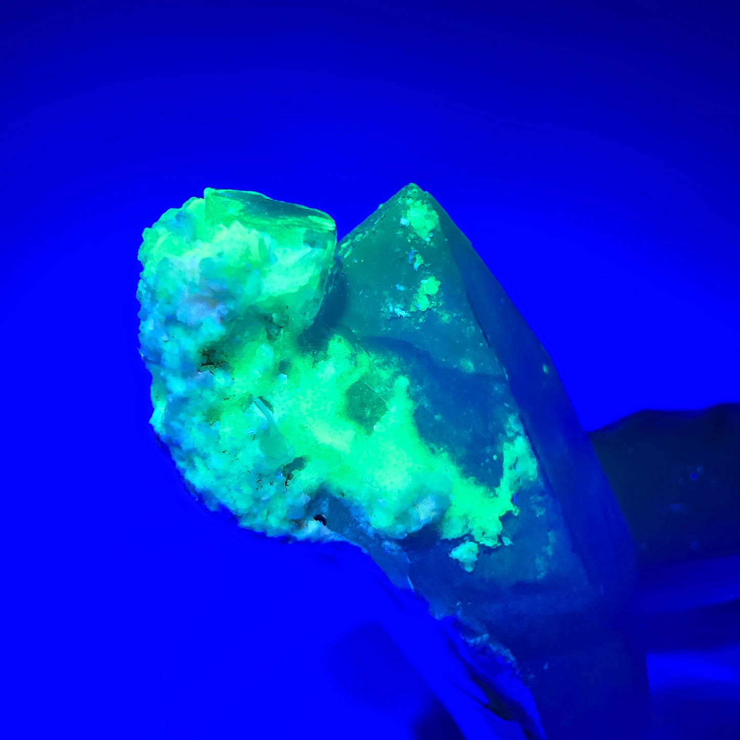Phantom Fluorit Würfel, Rauchquarz, Hyalit Opal, Muskovit Erongo, Namibia 64*33*23mm