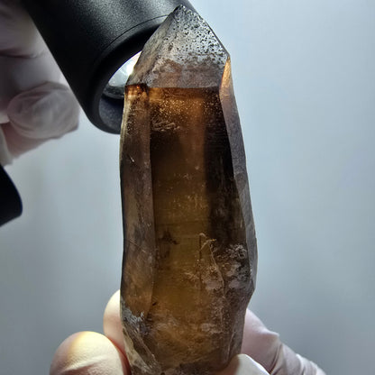 Seltenes Skelett Rauchquarz Zepter mit Hyalit Opal Erongo, Namibia 80*22*17mm