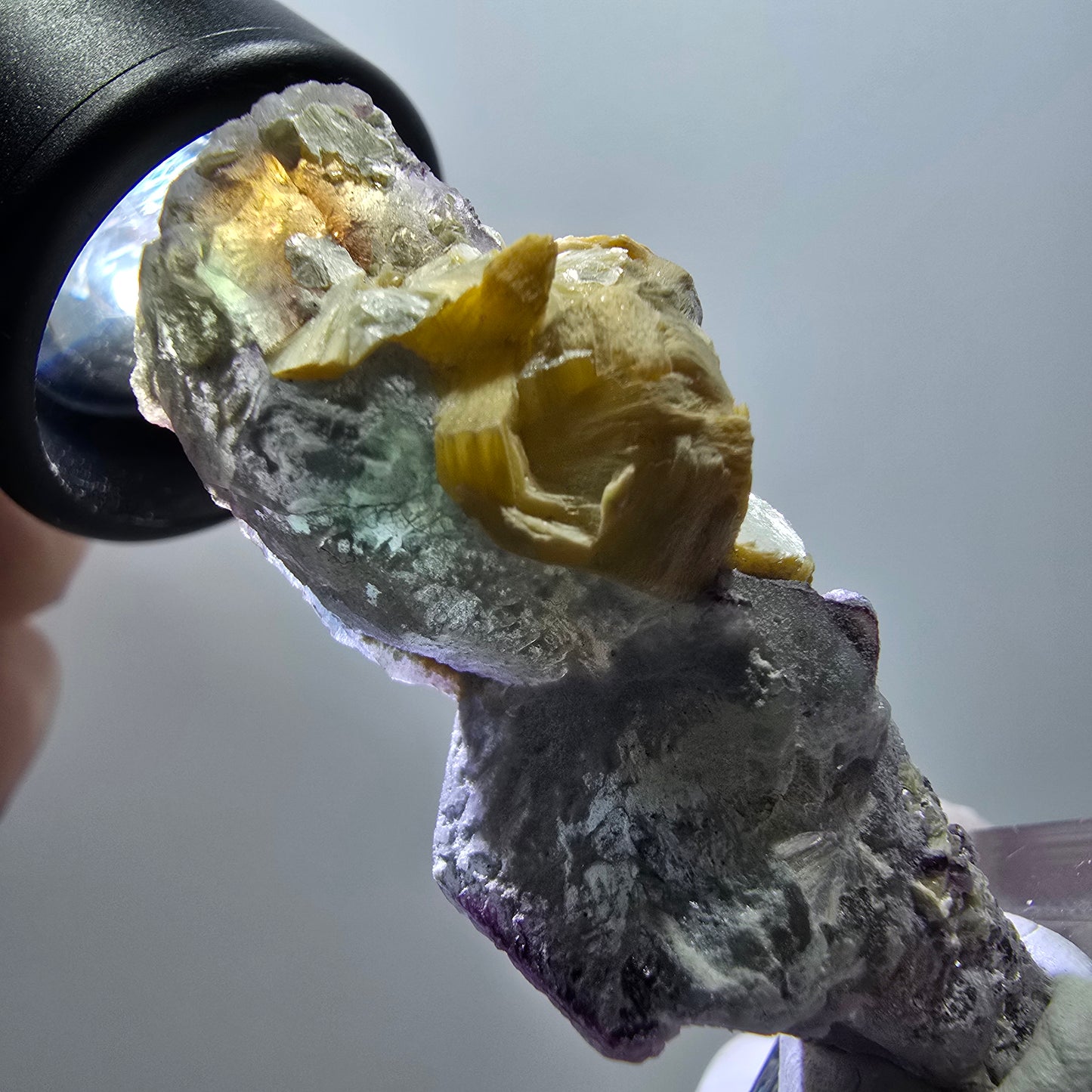 Phantom Fluorit Würfel, Muskovit Stufe Erongo, Namibia 48*24*14mm