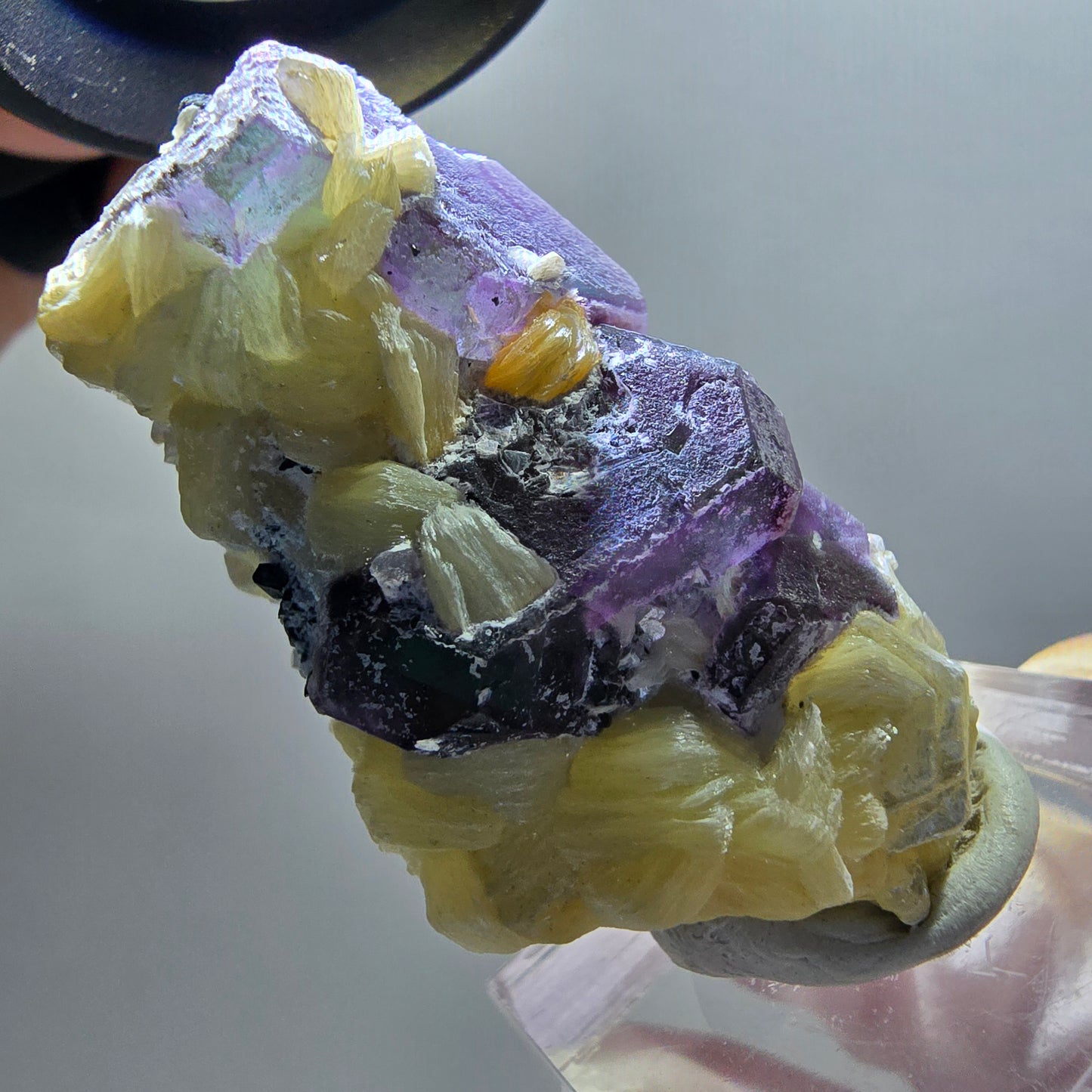 Phantom fluorite cube, hexagonal, Schörl tourmaline, muscovite Erongo, Namibia 44*26*25mm 