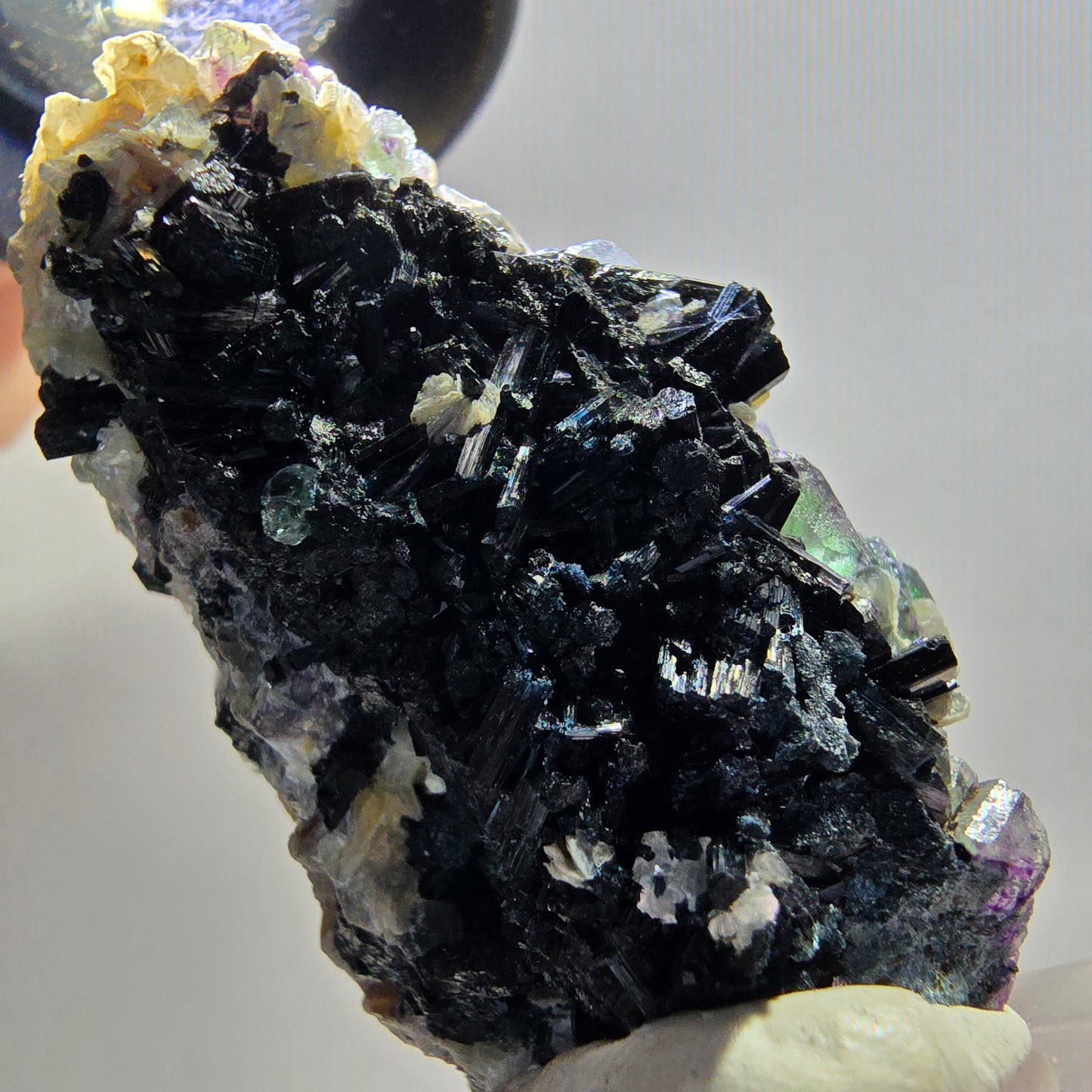 Phantom Fluorit Würfel, hexagonal, Schörl Turmalin, Muskovit Erongo, Namibia 46*27*27mm
