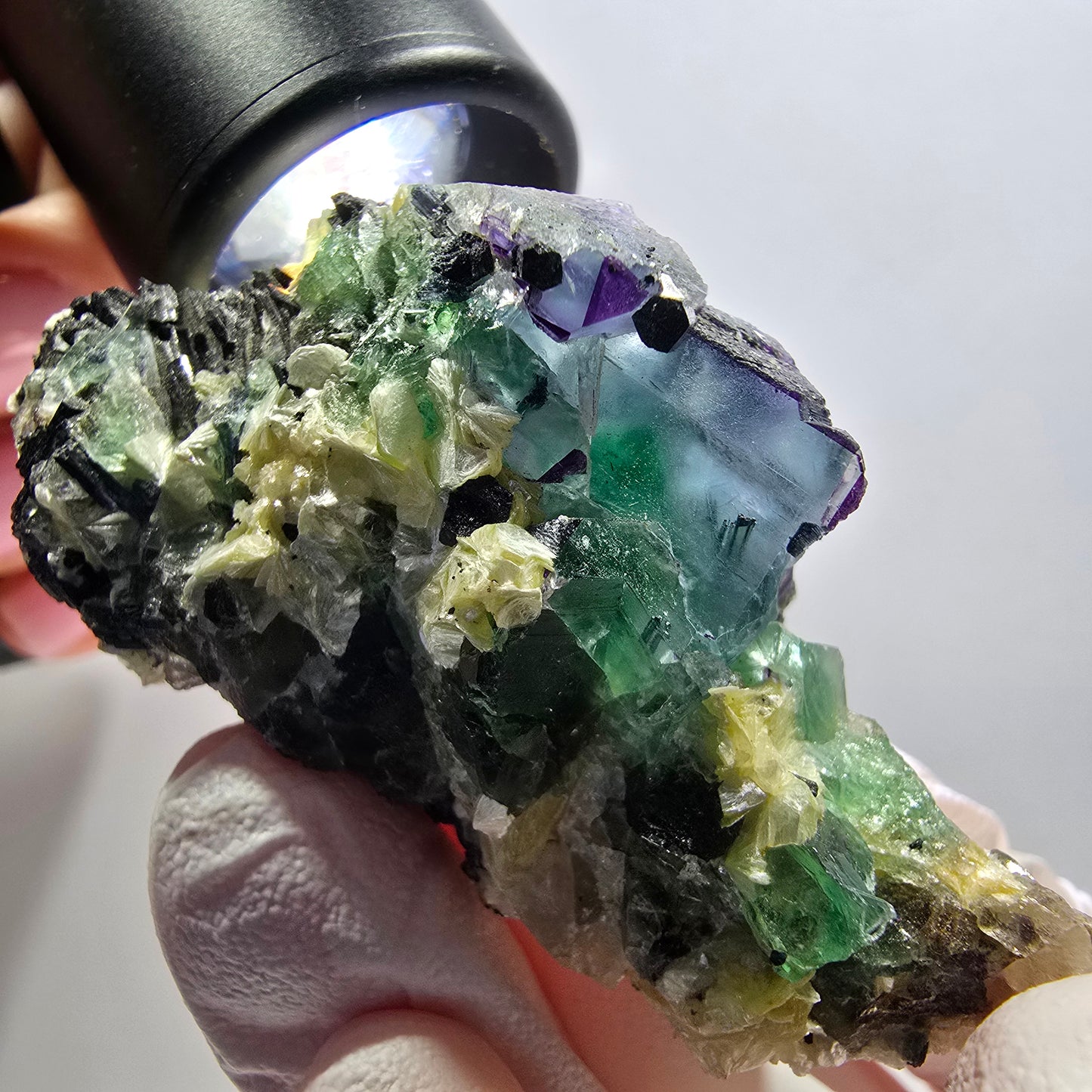Phantom Fluorit Würfel, Schörl Turmalin, Muskovit Stufe Erongo, Namibia 62*32*30mm