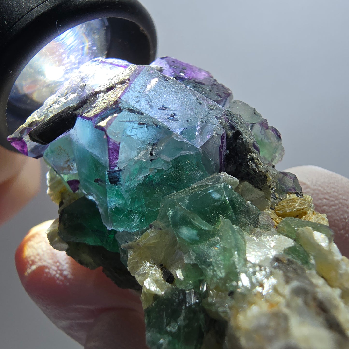 Phantom Fluorit Würfel, Schörl Turmalin, Muskovit Stufe Erongo, Namibia 62*32*30mm