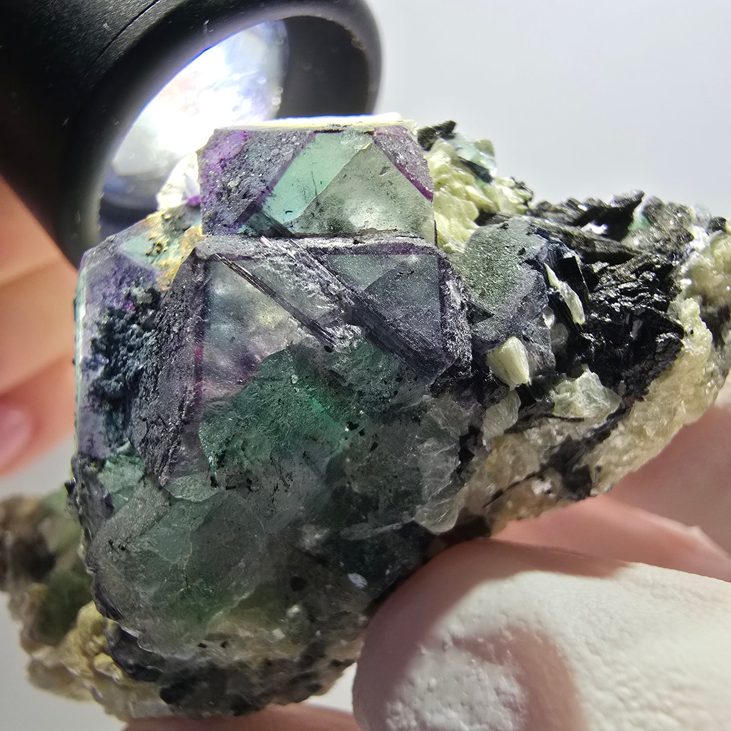 Phantom Fluorit Würfel, Schörl Turmalin, Muskovit Stufe Erongo, Namibia 62*32*30mm