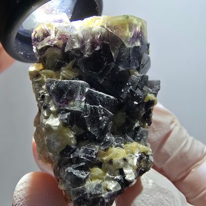 Cubes de fluorite fantôme colorée, tourmaline schorl, spécimen de muscovite d'Erongo, Namibie 46*33*27 mm 