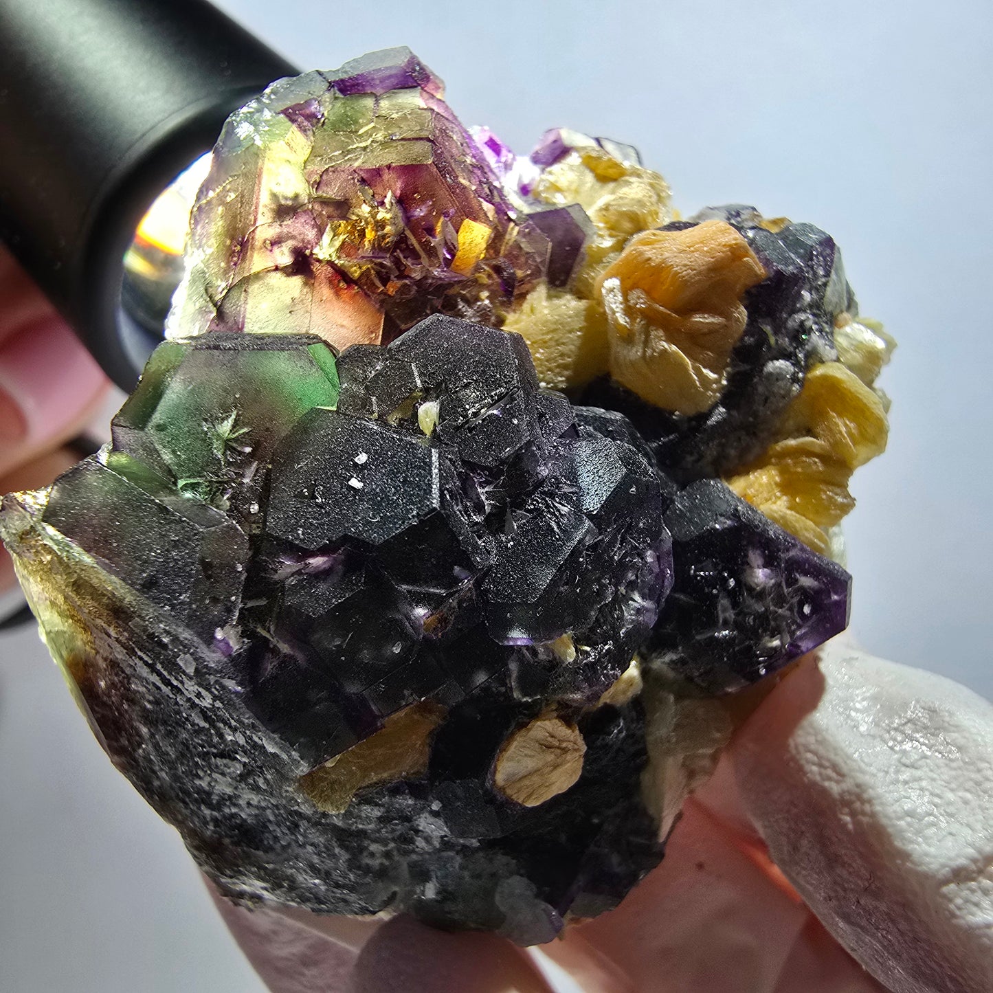 Phantom Fluorit Würfel, hexagonal, Muskovit, Hyalit Opal Stufe Erongo, Namibia 54*44*25mm