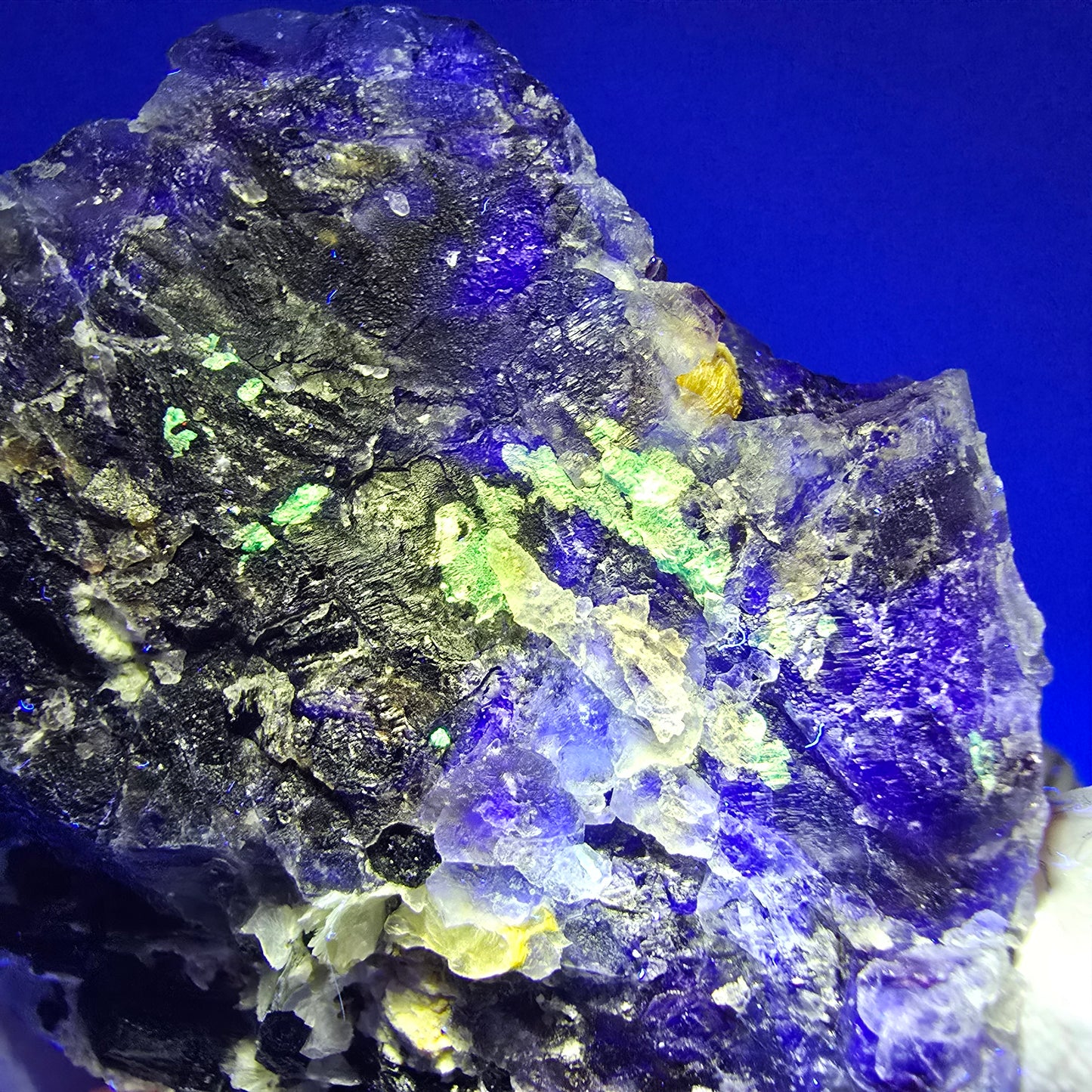 Phantom Fluorit Würfel, hexagonal, Muskovit, Hyalit Opal Stufe Erongo, Namibia 54*44*25mm