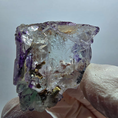 Fluorite fantôme transparente, muscovite, orthoclase, tourmaline Schörl, Erongo, Namibie, 46 x 32 x 30 mm 