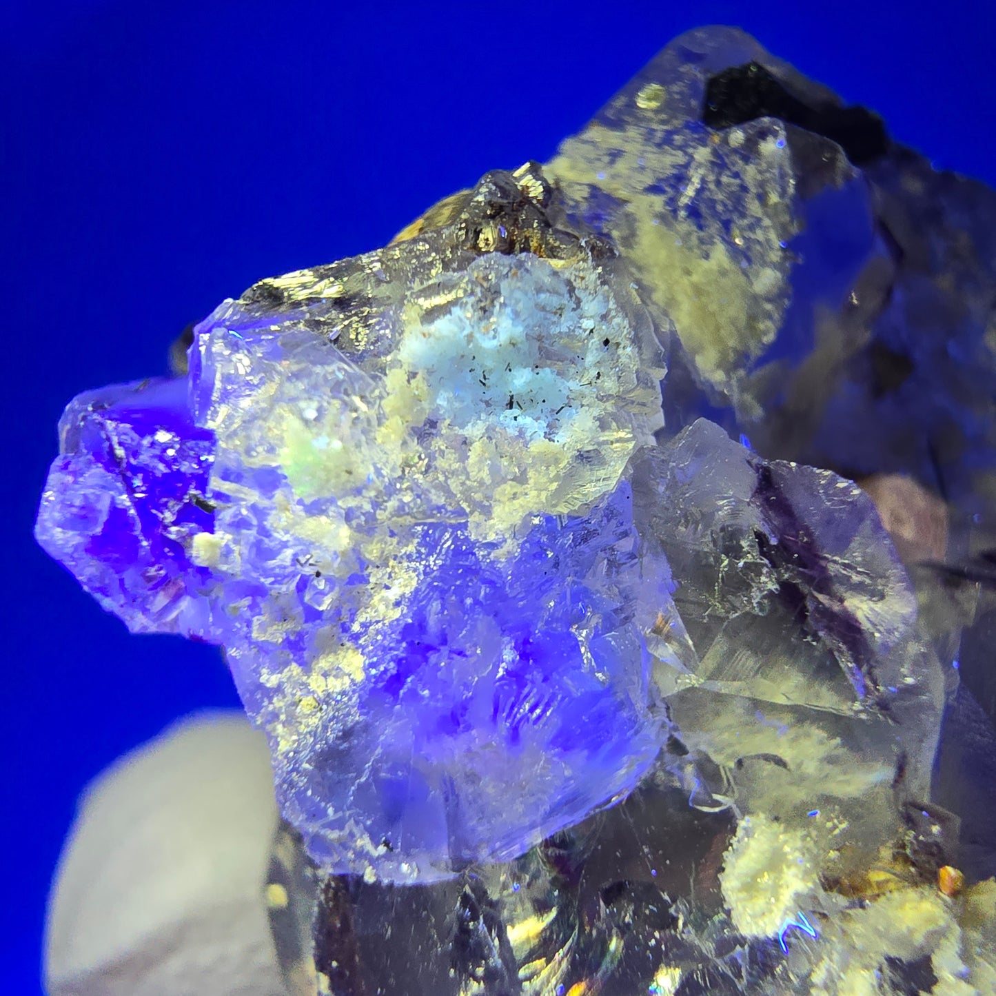 Fluorite fantôme transparente, muscovite, orthoclase, tourmaline Schörl, Erongo, Namibie, 46 x 32 x 30 mm 