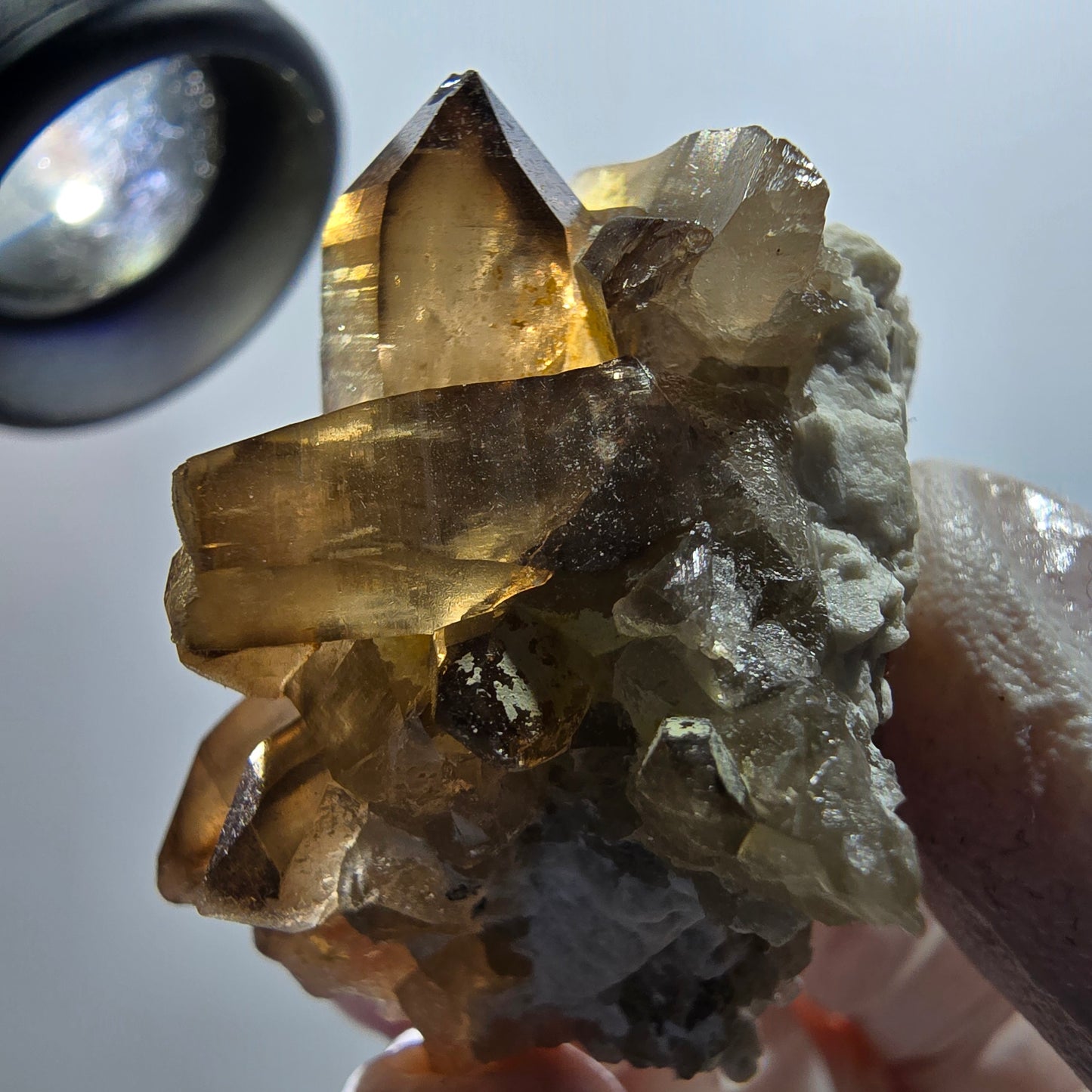 Rare spécimen d'orthose en quartz fumé à squelette fantôme transparent, Erongo, Namibie, 38*36*26 mm 