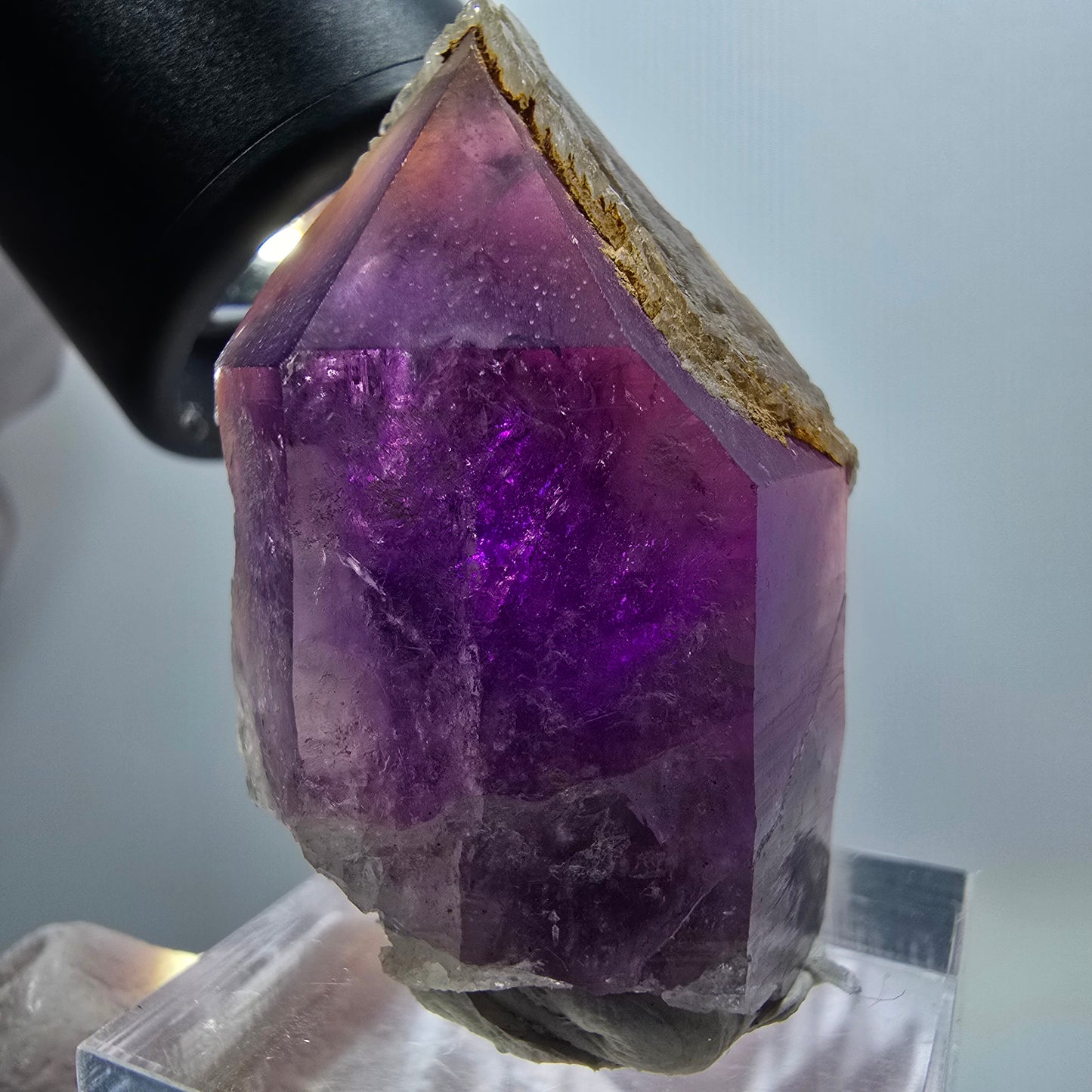 Pointe de sceptre fantôme en améthyste squelette rare, Goboboseb, Namibie, 37 x 26 x 21 mm