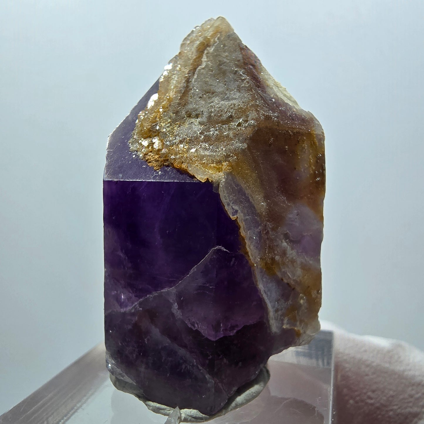 Pointe de sceptre fantôme en améthyste squelette rare, Goboboseb, Namibie, 37 x 26 x 21 mm