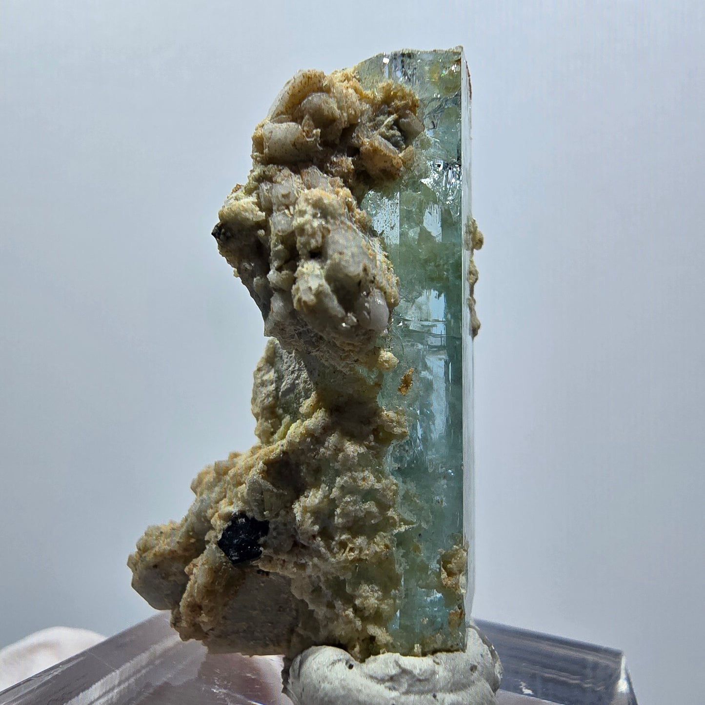 Klare Aquamarin, Schörl Turmalin, Orthoklas Stufe Erongo, Namibia 34*19*15mm