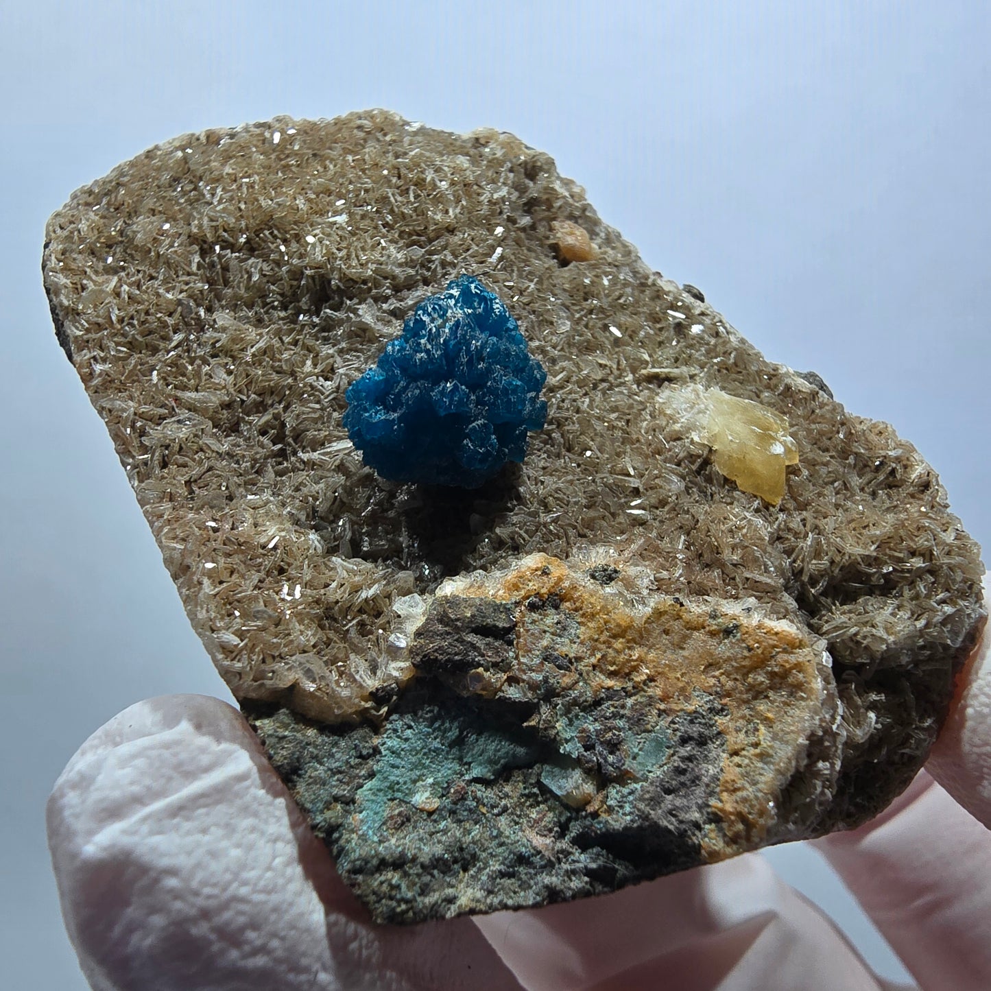 Cavansite rare sur matrice, Wagholi, Poona, Maharashtra, Inde, 59*43*28 mm 
