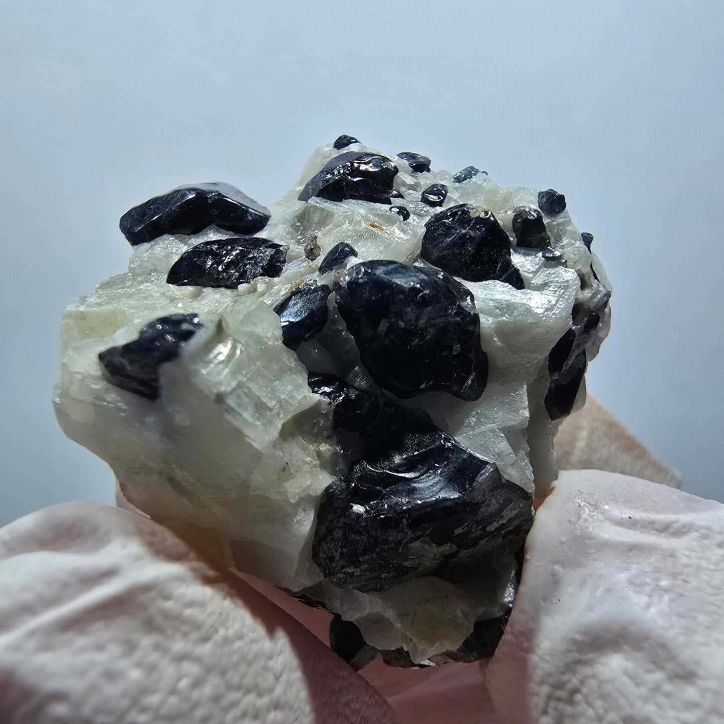 Rare Franklinite, Spinel, Quartz Specimen, New Jersey, Franklin, USA, 31*28*15mm 