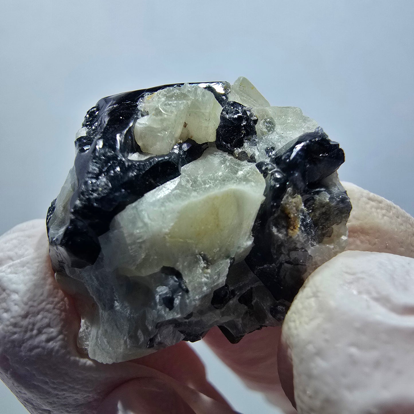 Rare Franklinite, Spinel, Quartz Specimen, New Jersey, Franklin, USA, 24*22*18mm 