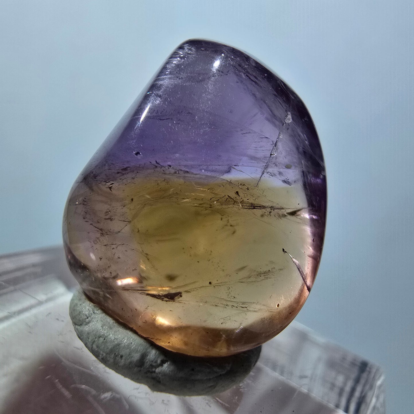 Seltener klarer echter Ametrin Kristall, poliert Brasilien 19*16*11mm