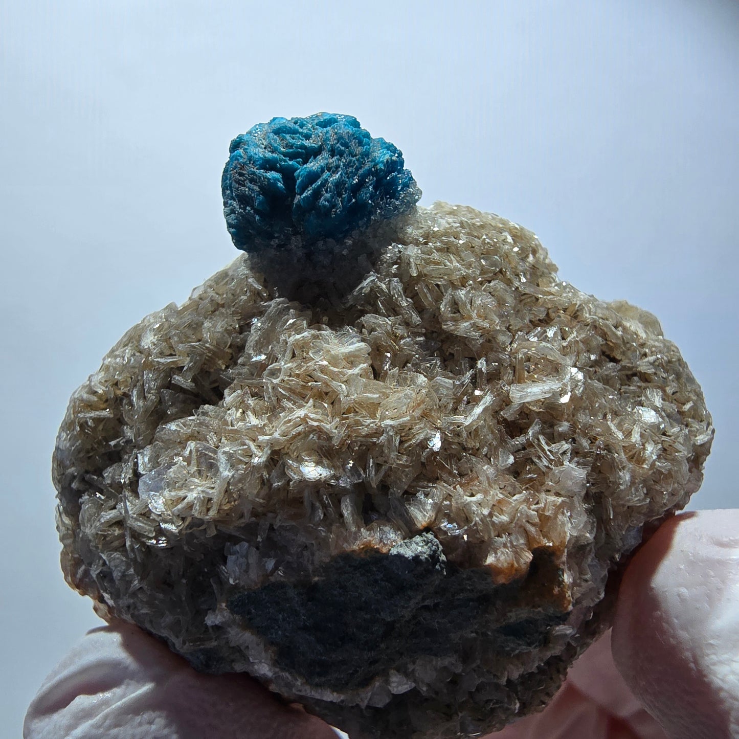 Rare cavansite on matrix, Wagholi, Poona, Maharashtra, India, 47*36*29mm 