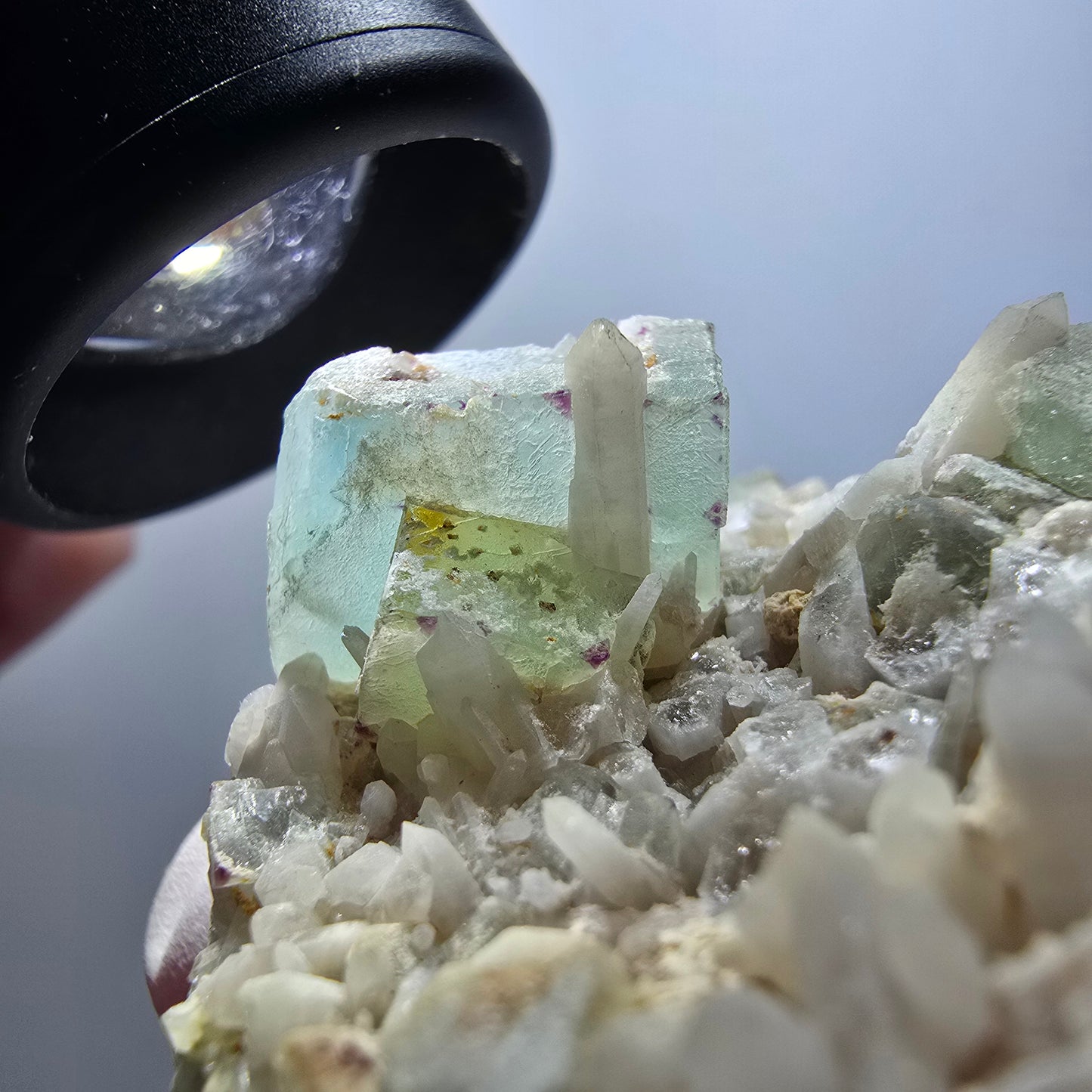 Seltene Phantom Fluorit Würfel, Quarz Stufe Brandberg, Namibia 76*57*40mm