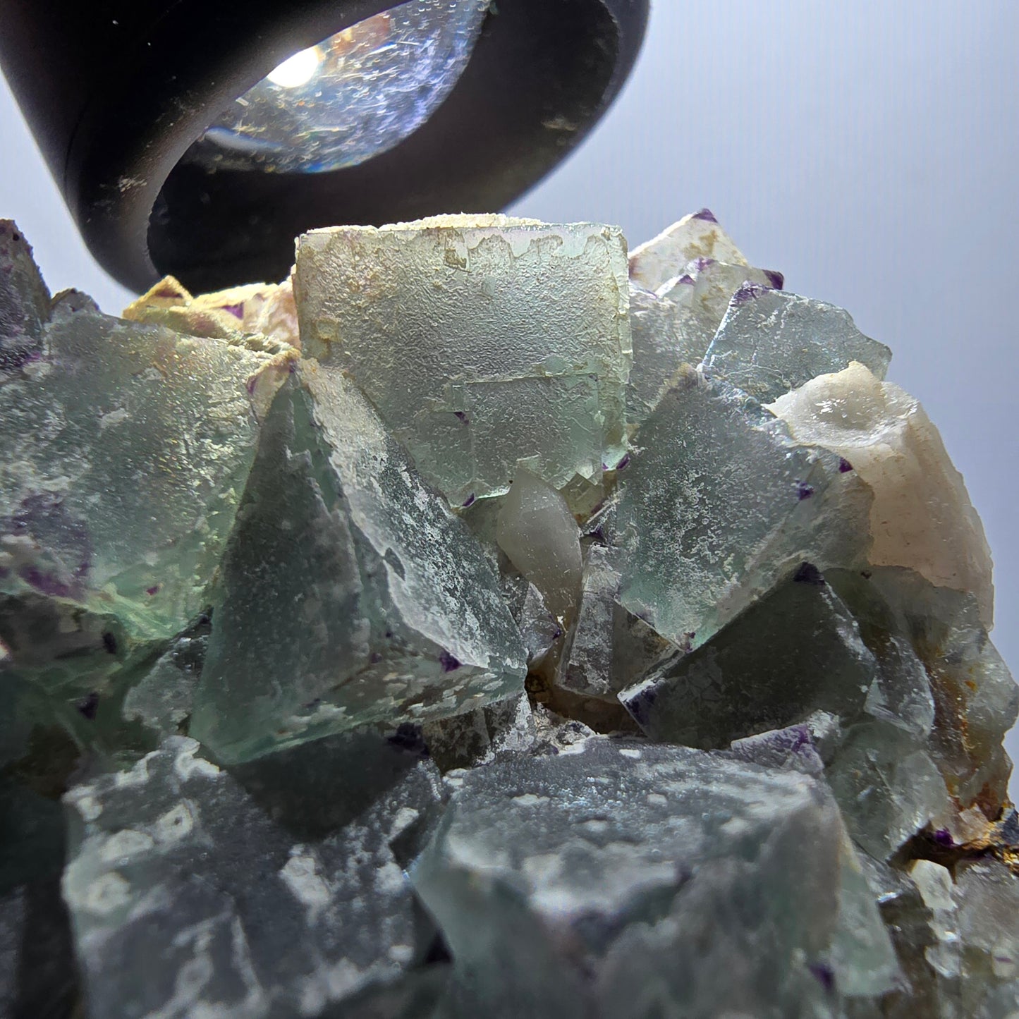 Seltene Phantom Fluorit Würfel, zonal, Quarz Stufe Brandberg, Namibia 78*58*24mm