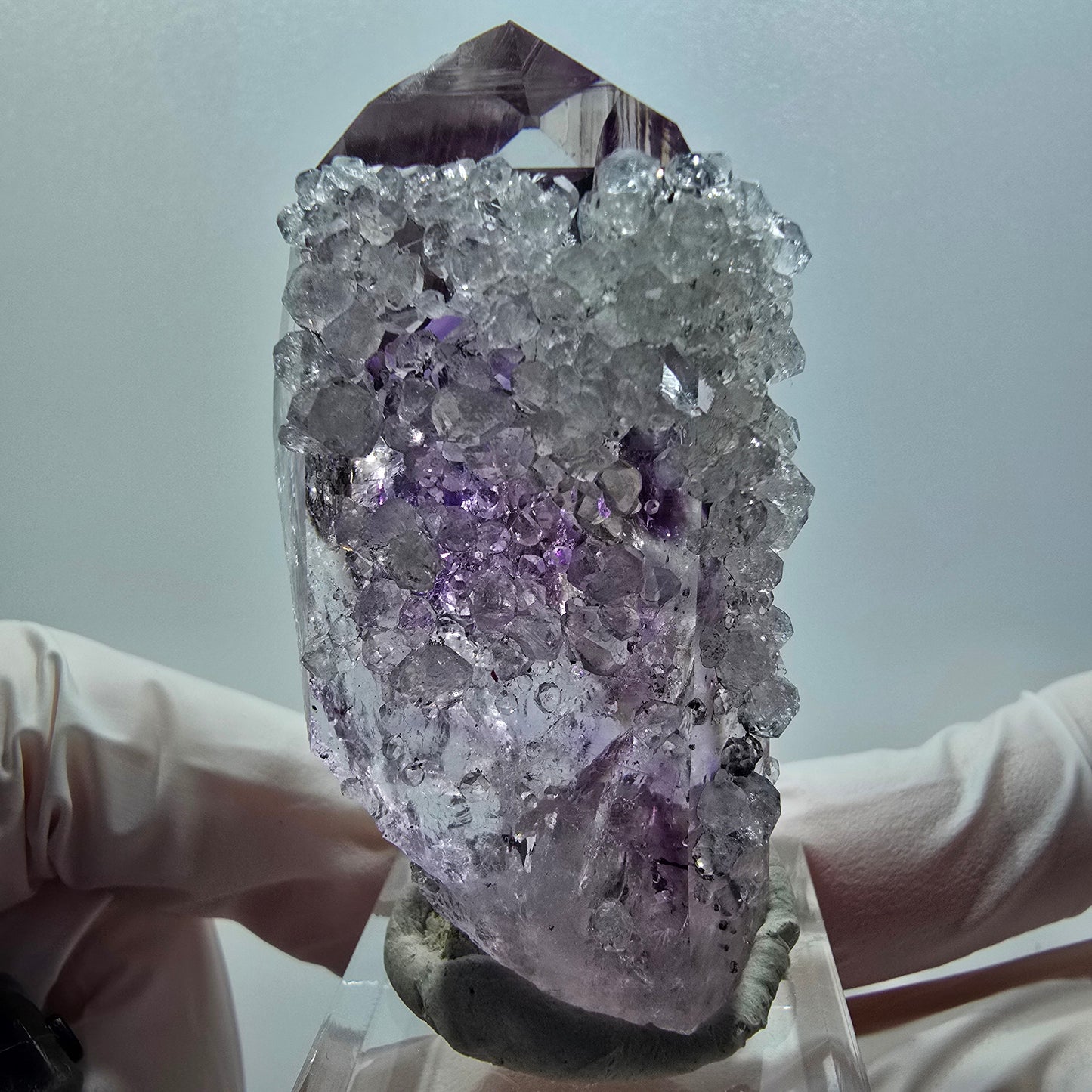 Phantom Amethyst mit Analcim Spitze Streep Mine, Goboboseb, Namibia 55*32*25mm