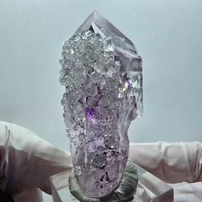 Phantom Amethyst mit Analcim Spitze Streep Mine, Goboboseb, Namibia 55*32*25mm