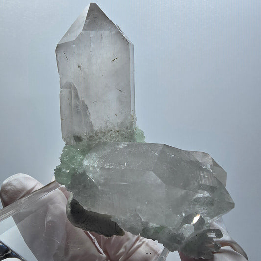 Quarz, Prehnit, Hämatit, Epidot Stufe Streep Mine, Goboboseb, Namibia 79*51*40mm