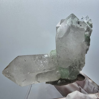 Quarz, Prehnit, Hämatit, Epidot Stufe Streep Mine, Goboboseb, Namibia 79*51*40mm