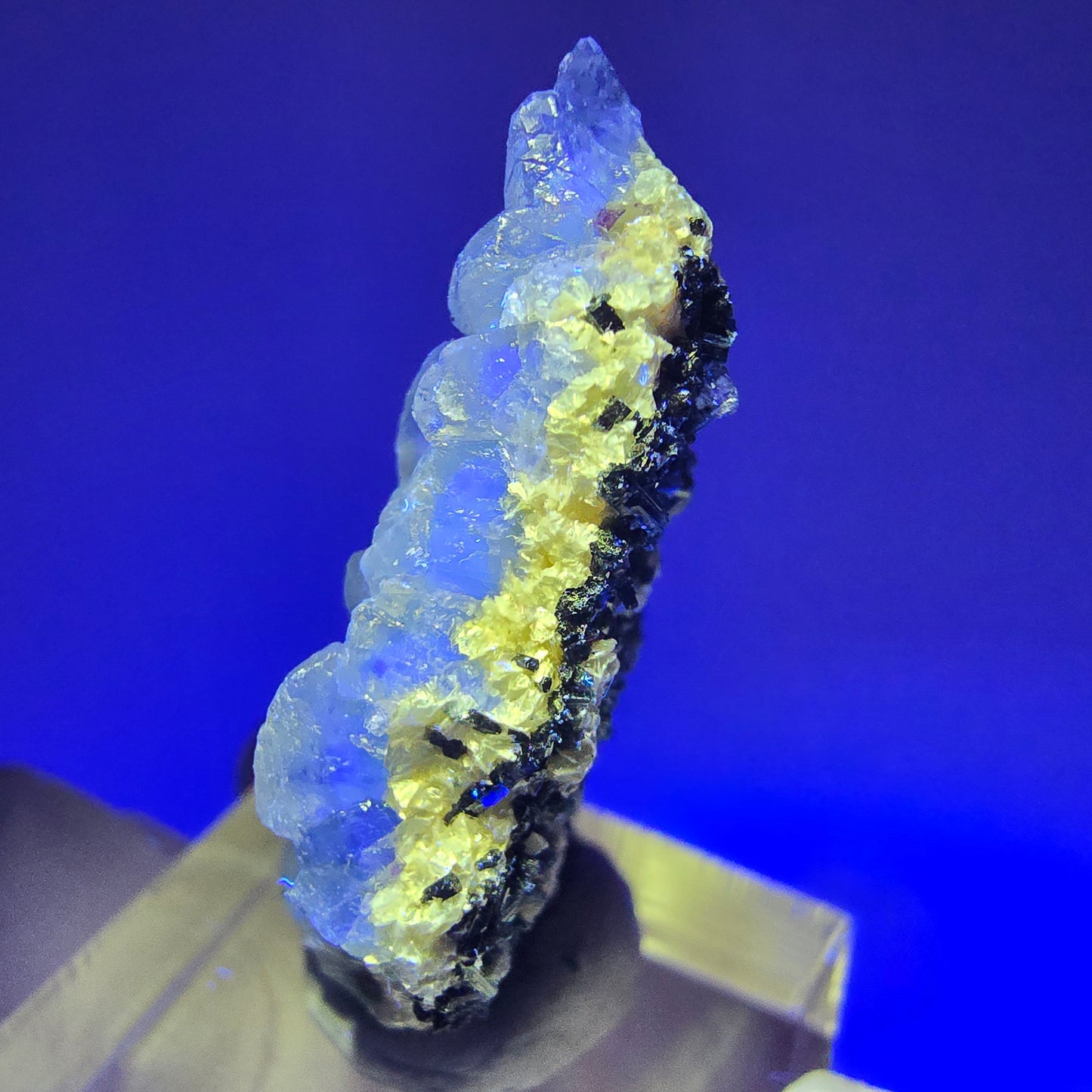 Phantom Fluorit, Schörl Turmalin, Muskovit Stufe Erongo, Namibia 36*21*10mm