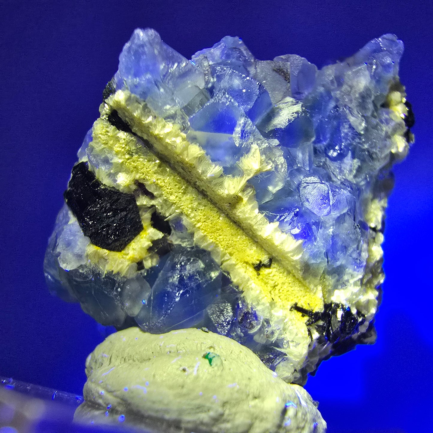 Phantom Fluorit, Schörl Turmalin, Muskovit Stufe Erongo, Namibia 37*30*21mm