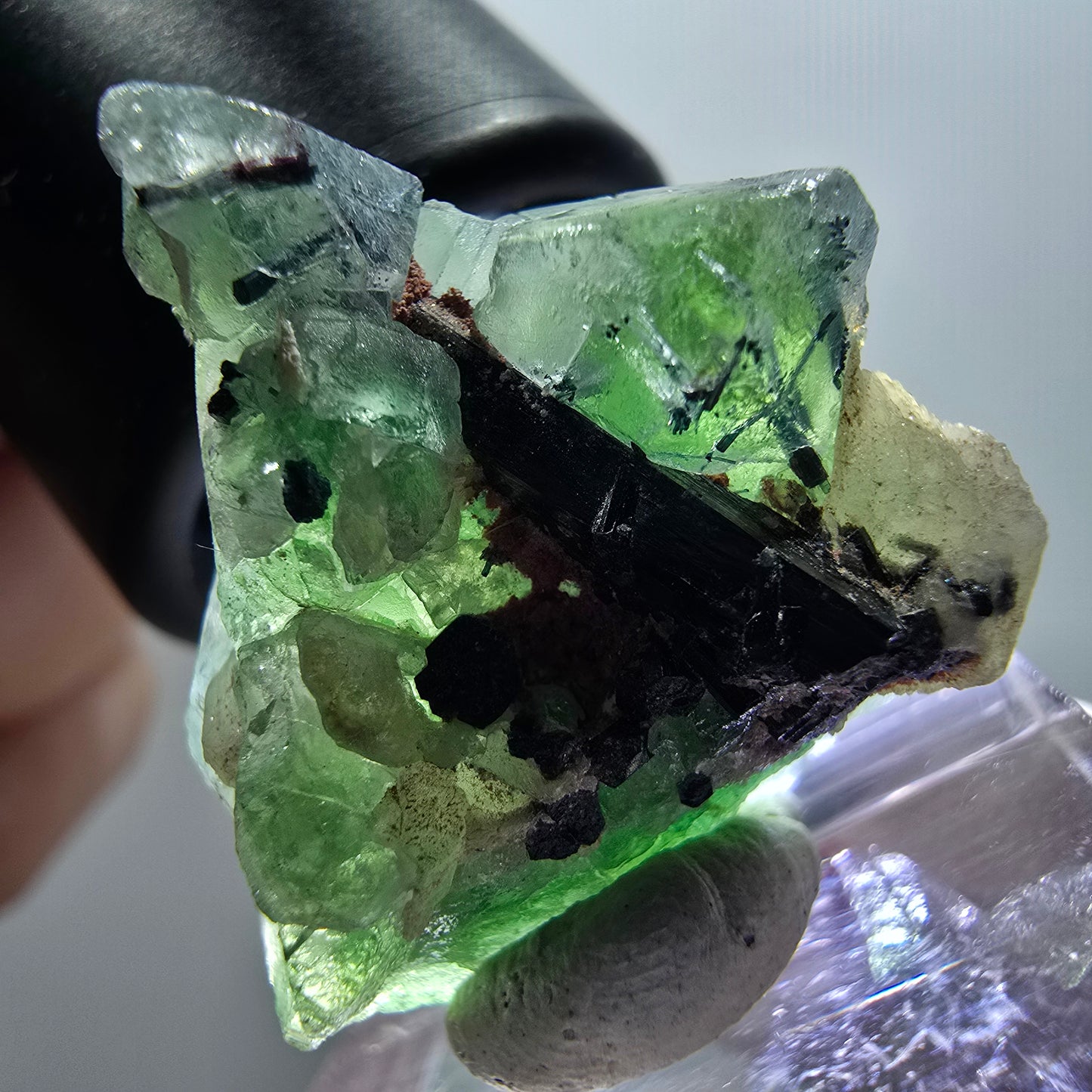 Phantom Fluorit, Schörl Turmalin, (+ UV Mineral unbekannt) Erongo, Namibia 25*24*12mm