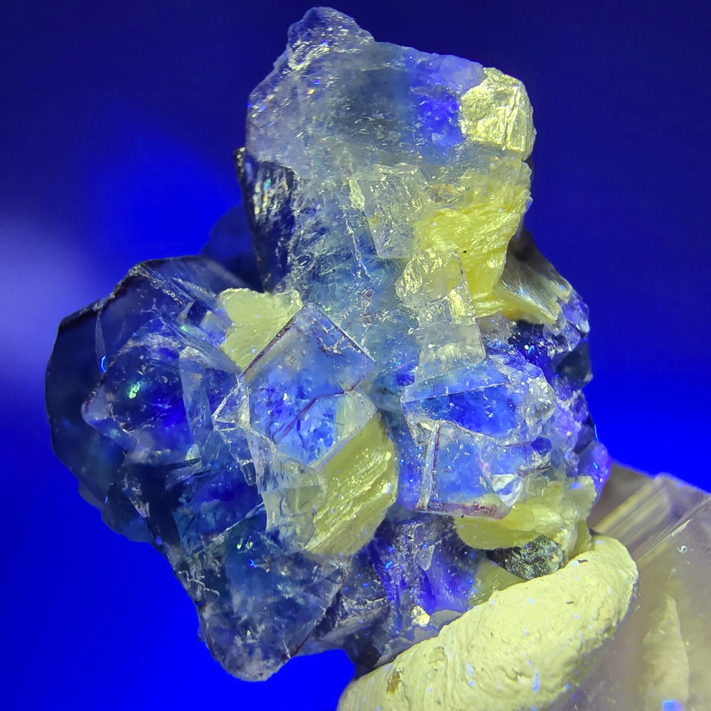 Phantom Fluorit, Schörl Turmalin, Muskovit Stufe Erongo, Namibia 35*28*27mm