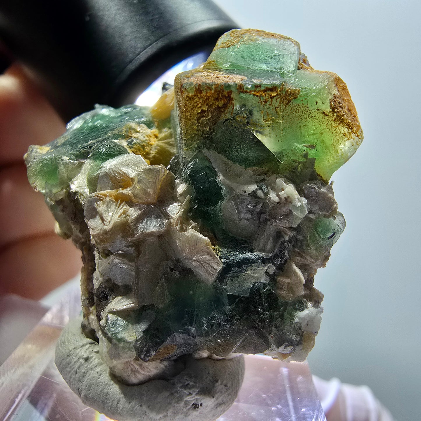 Phantom Fluorit, Schörl Turmalin, Muskovit, Hyalit Erongo, Namibia 34*31*18mm