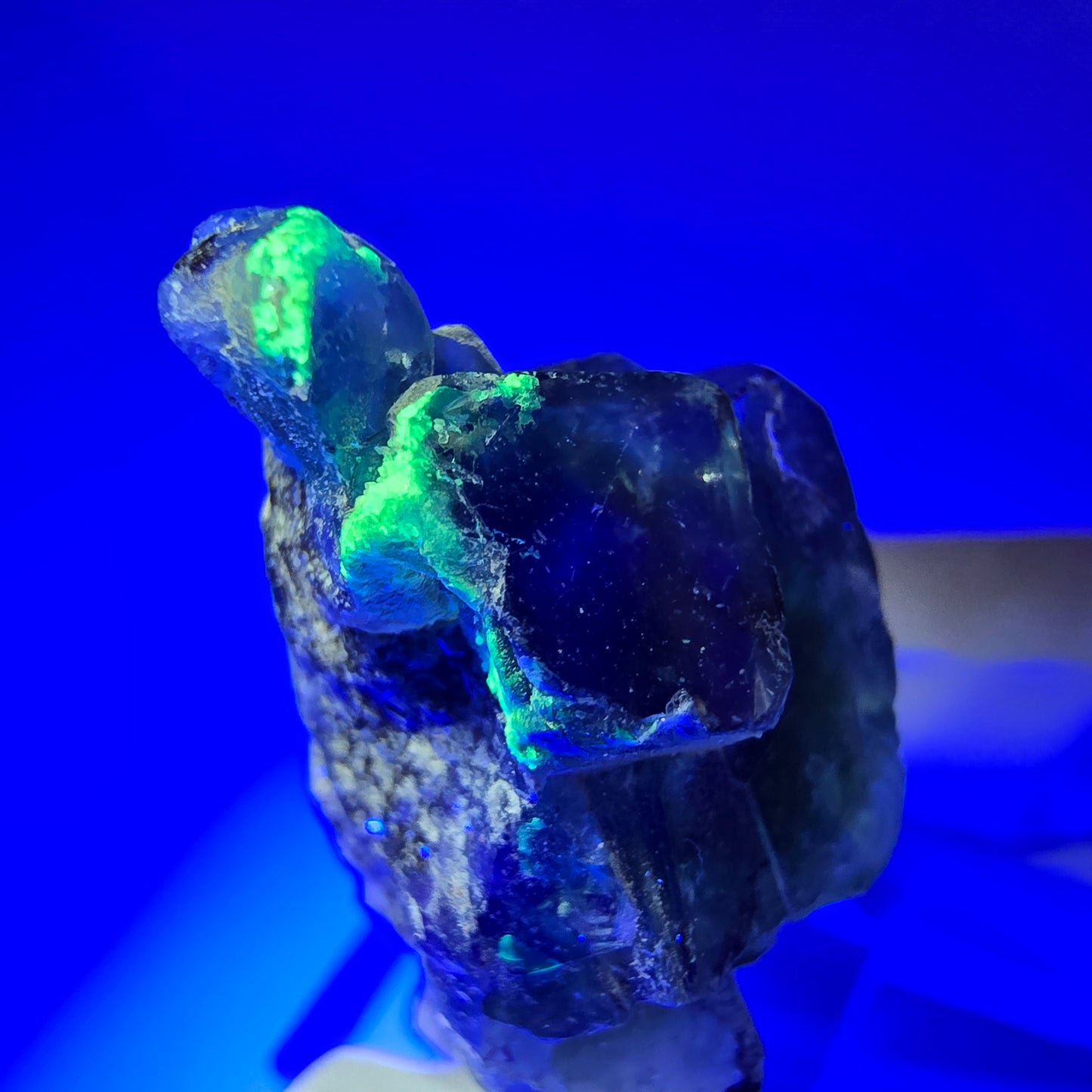 Phantom Fluorit Würfel, Muskovit, Hyalit Stufe Erongo, Namibia 56*24*19mm