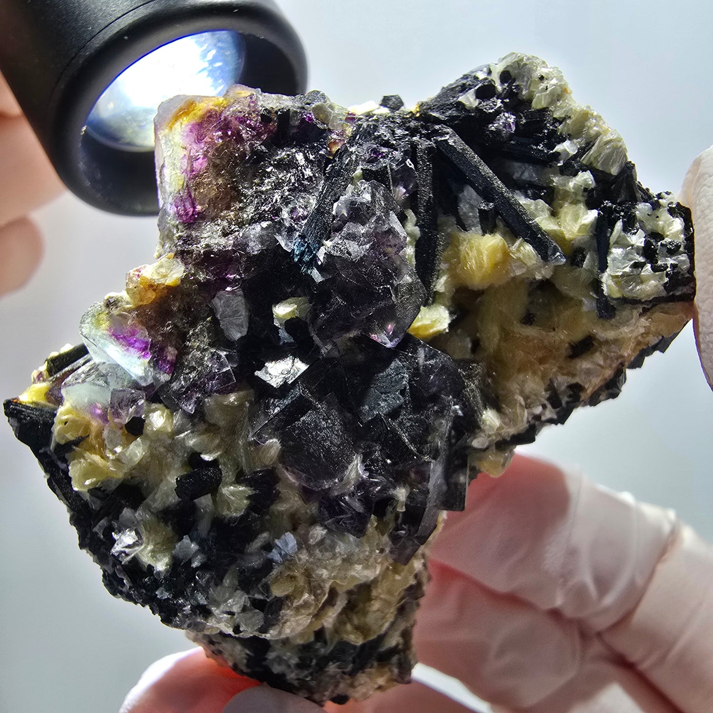 Bunte Phantom Fluorit, Schörl Turmalin, Muskovit Erongo, Namibia 62*51*35mm