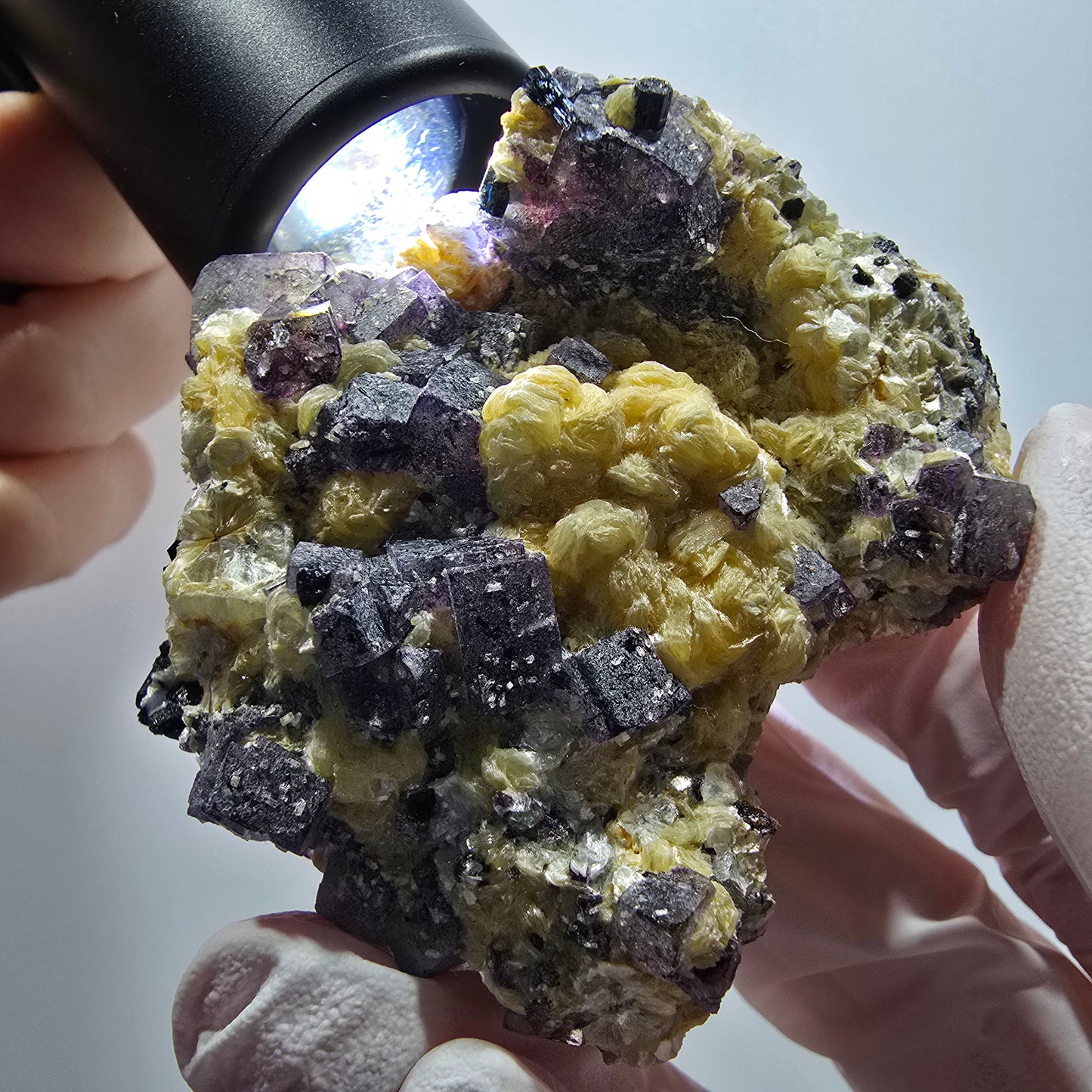 Bunte Phantom Fluorit, Schörl Turmalin, Muskovit Erongo, Namibia 62*51*35mm