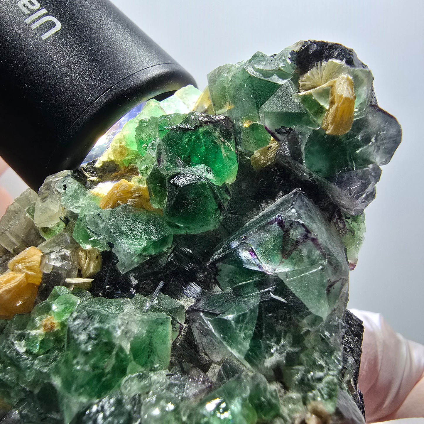 Phantom Fluorit, zonal, Schörl Turmalin, Muskovit Erongo, Namibia 88*49*30mm