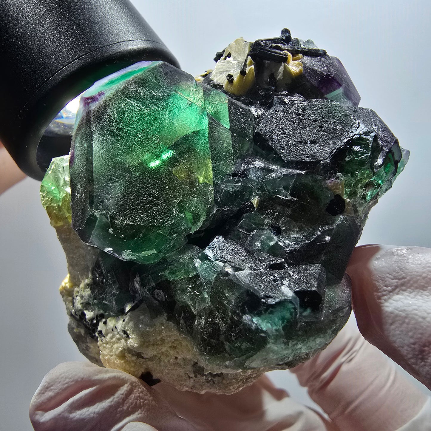 Phantom Fluorit, hexagonal, Schörl Turmalin, Muskovit Erongo, Namibia 67*61*49mm