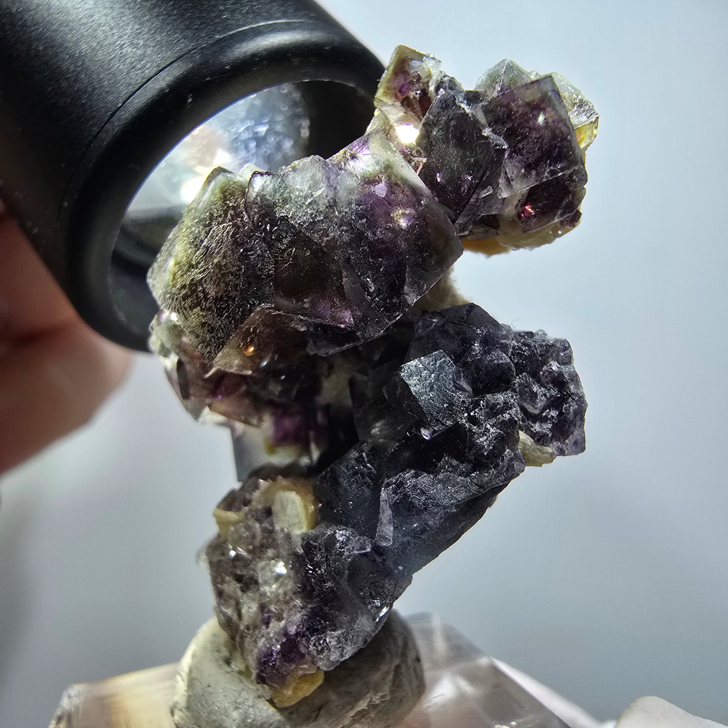 Bunte Phantom Fluorit Würfel, Muskovit, Hyalit Stufe Erongo, Namibia 40*30*27mm