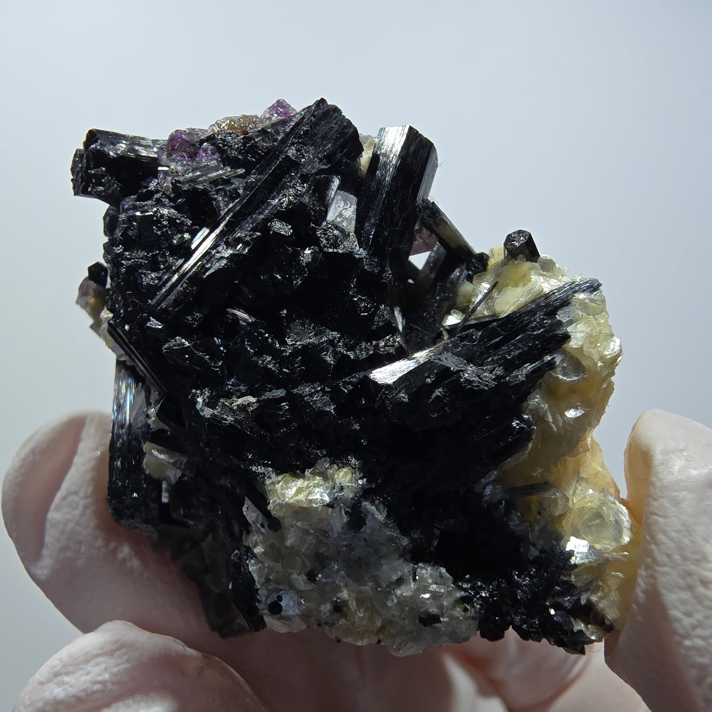 Bunte Phantom Fluorit, Schörl Turmalin, Muskovit Stufe Erongo, Namibia 46*31*34mm