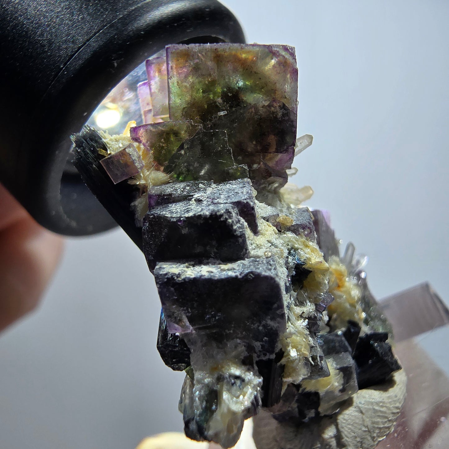 Bunte Phantom Fluorit, Schörl Turmalin, Muskovit Stufe Erongo, Namibia 36*30*18mm