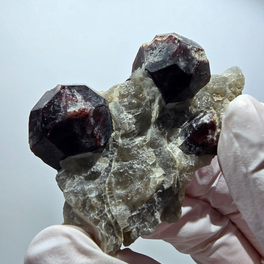 Seltene rote Granat auf Quarz Stufe Erongo, Namibia 52*37*25mm