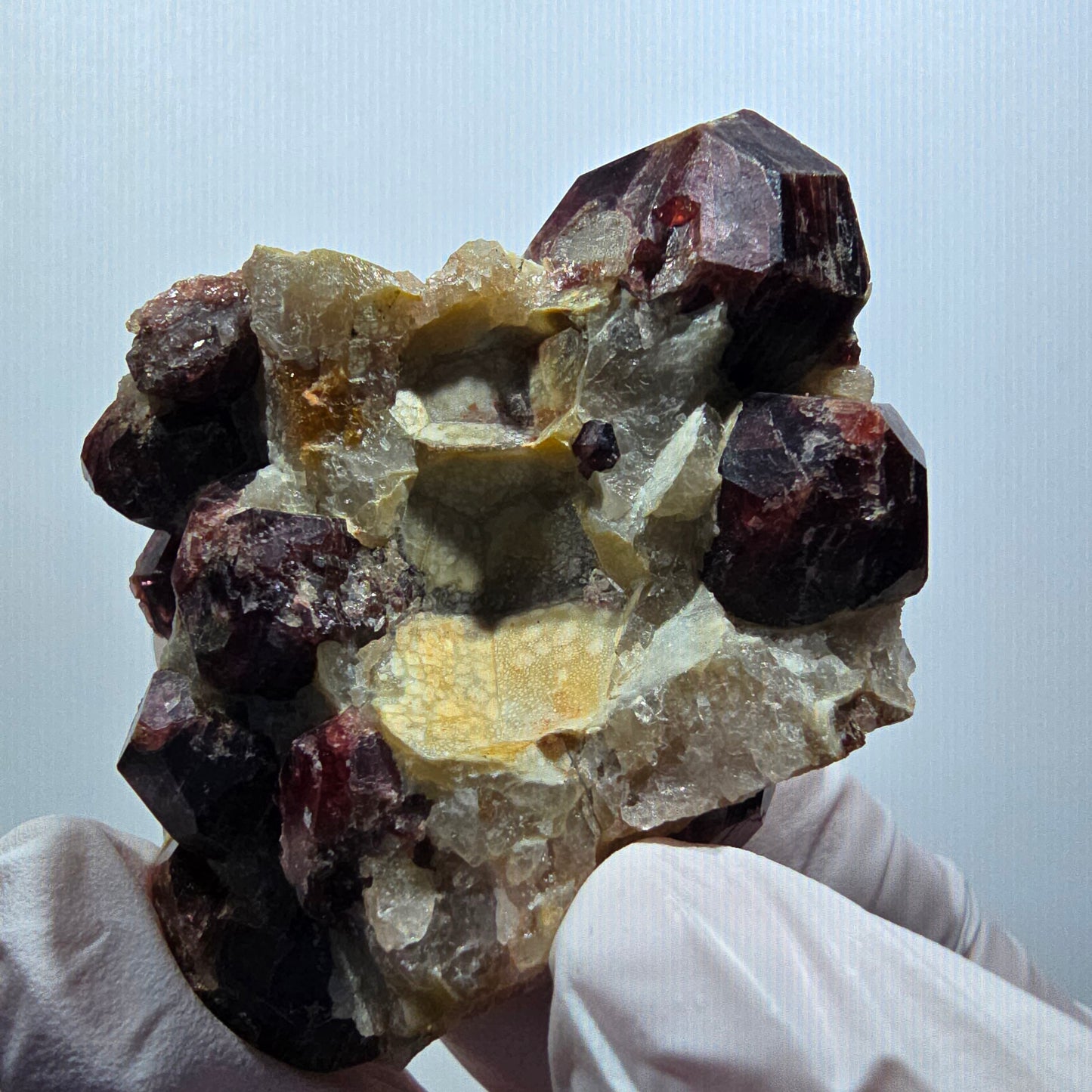 Seltene rote Granat auf Quarz Stufe Erongo, Namibia 59*45*29mm