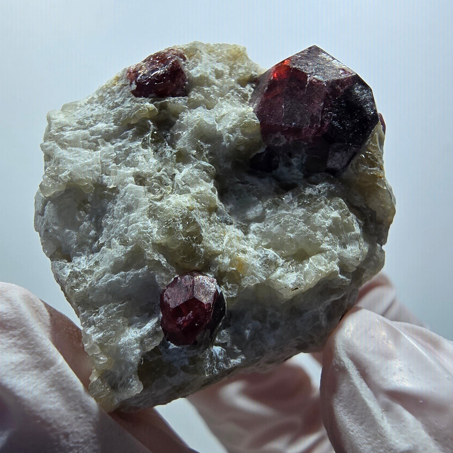 Seltene rote Granat auf Quarz Stufe Erongo, Namibia 38*34*30mm